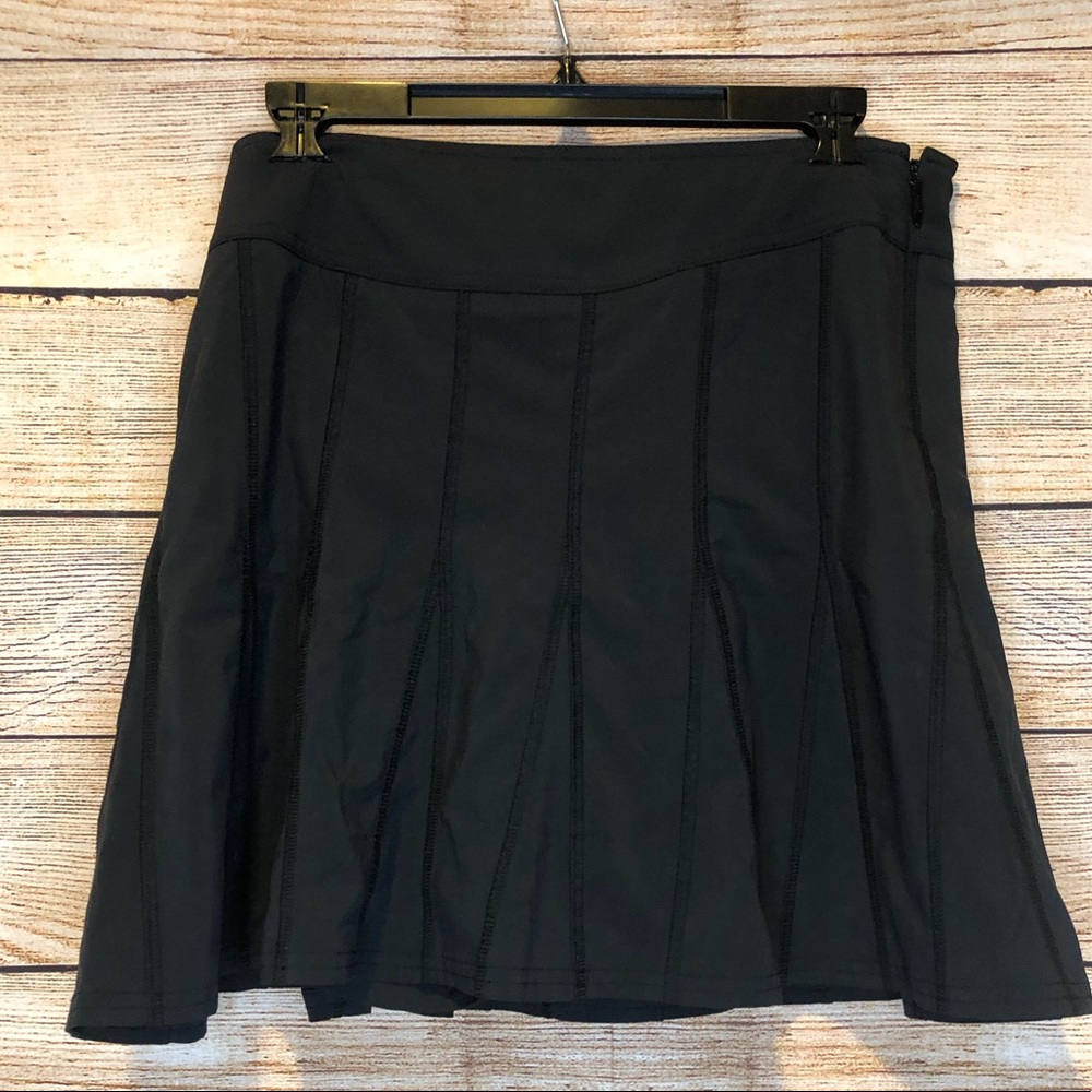 Athleta Black Pleat Skirt Size 10